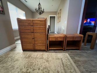 Oak dresser and nightstands
