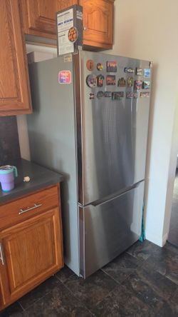 Insignia Refrigerator