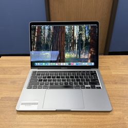 13 inch MacBook Pro M1 8 Core*256GB SSD*8GB RAM