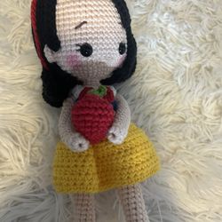 Crochet Snow White 