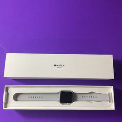 Apple Watch Series 3 (42mm, GPS + Cellular) – Silver Aluminum with Fog Sport Band