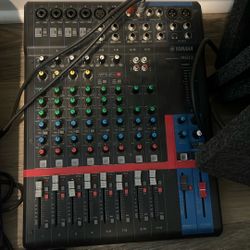 Yamaha MG12 12-channel Analog Mixer