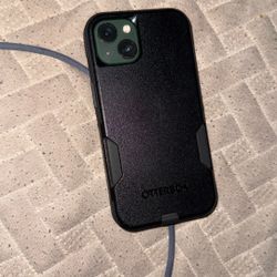 iPhone 13 . 128 GB locked 