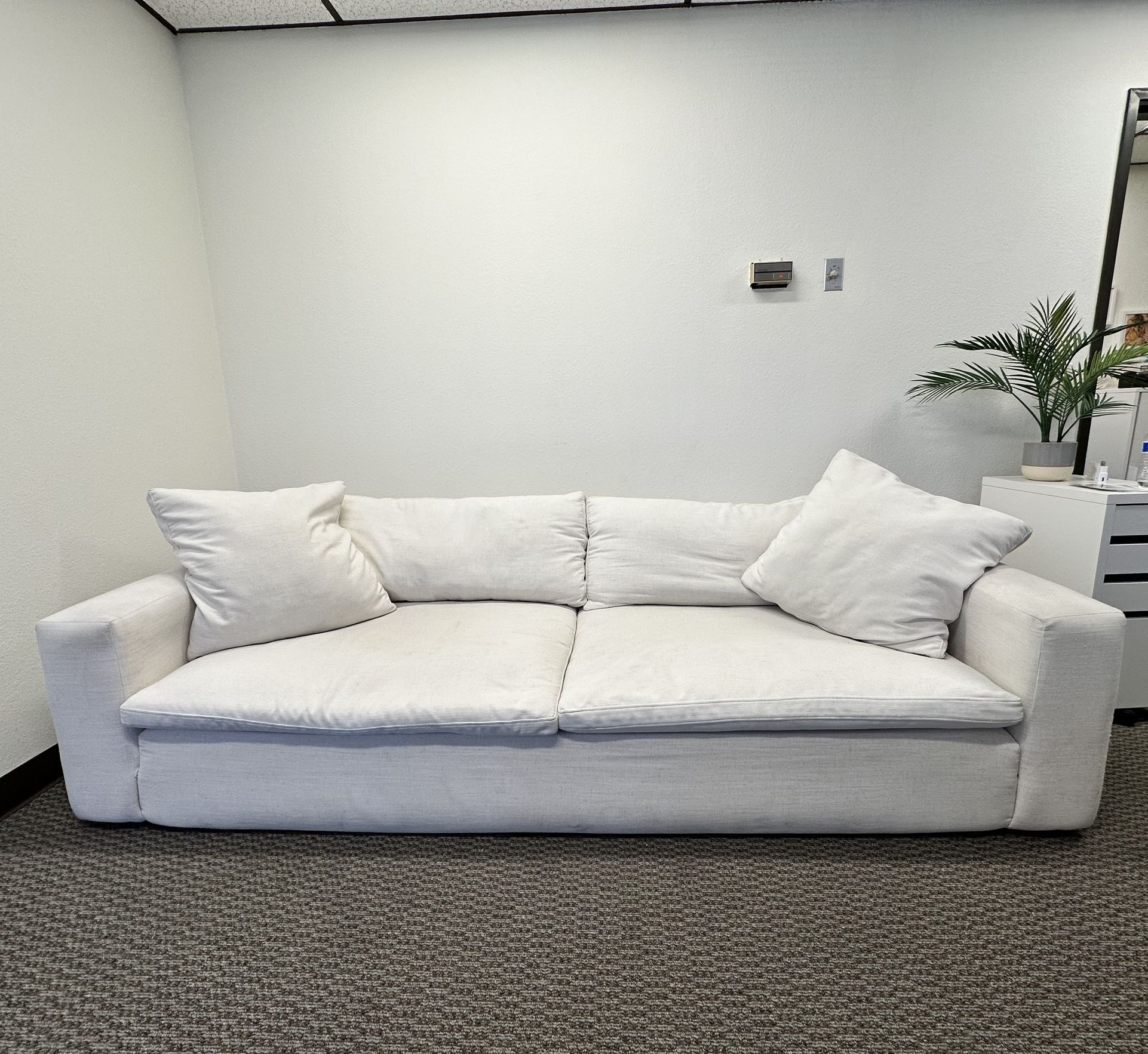 Utopia Couch 