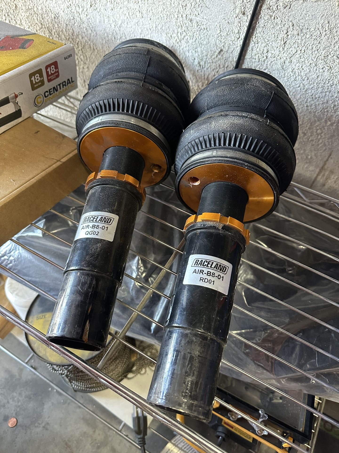 B8 A4 FRONT AIR SUSPENSION