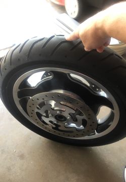 2009 Harley Davidson Street glide front tire good condition