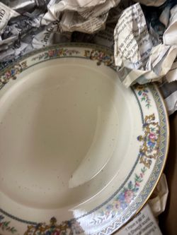 Set of dishes