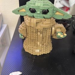 Lego the Mandalorian ( The Child)