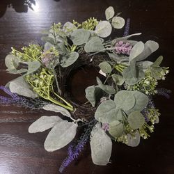 14 Mini Wreaths With Lavender 