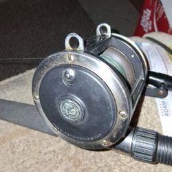 Penn Senator 45GLS Reel & White Hawk Master 2150 Rod