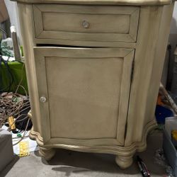 Two Shelf’s Dressers 