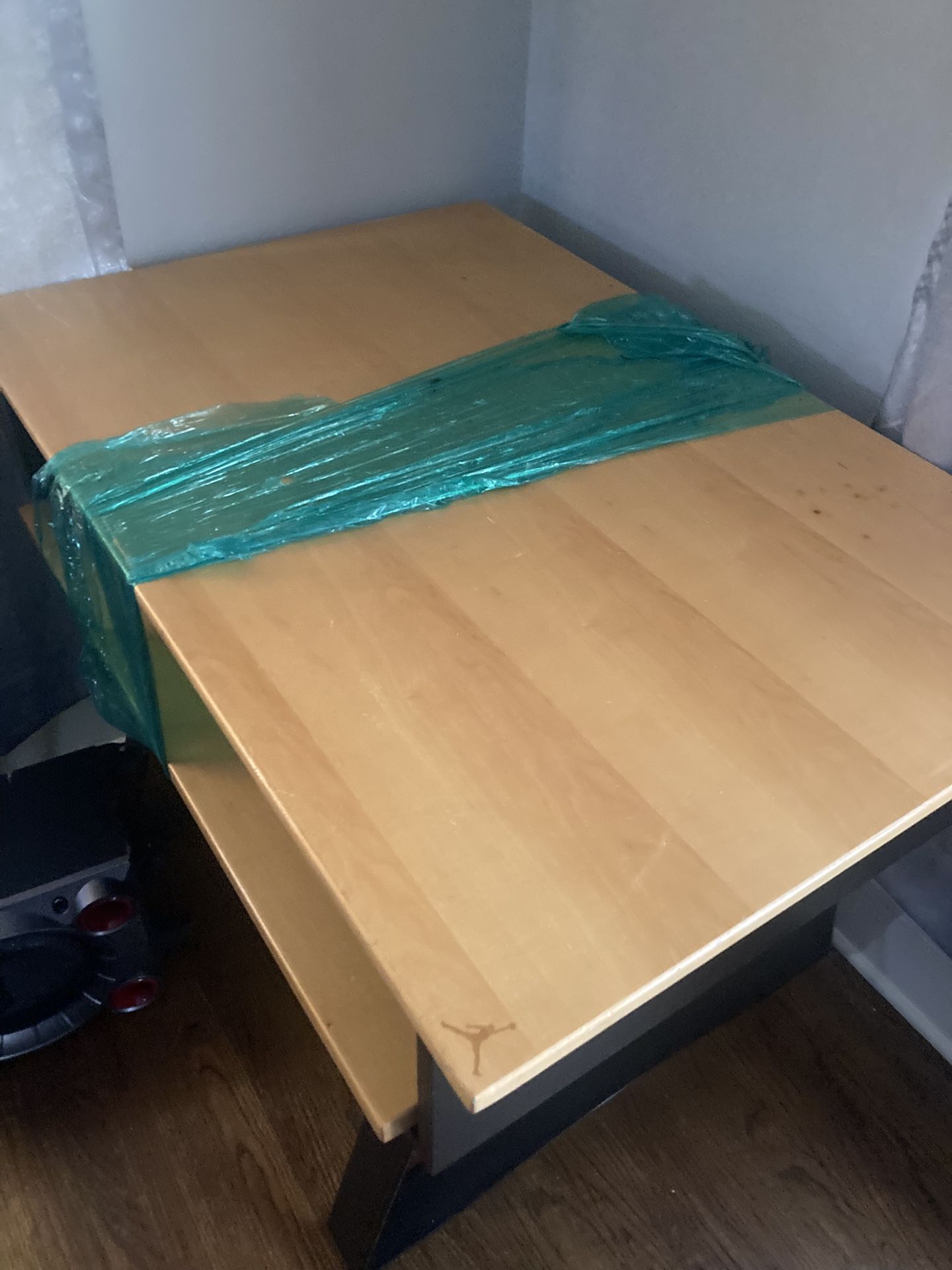 JORDAN TABLE