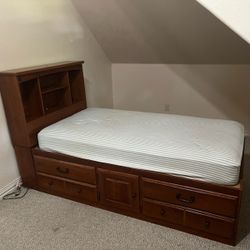 Twin Bedroom Set (2 Beds)