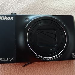 Nikon Digital Camera