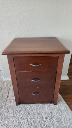 Solid 3 drawer nightstand