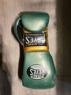 Authentic Cleto Reyes wbc