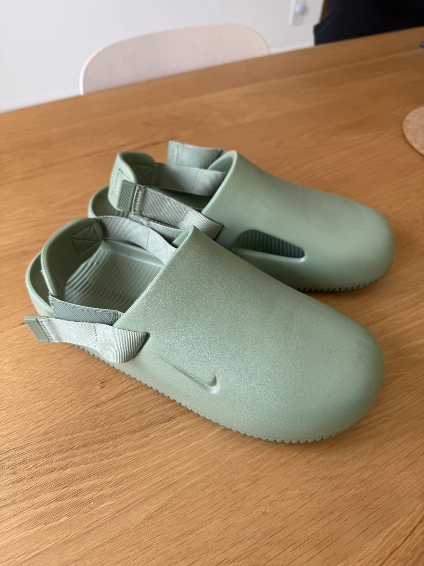 Nike Calm Mule Oil Green
