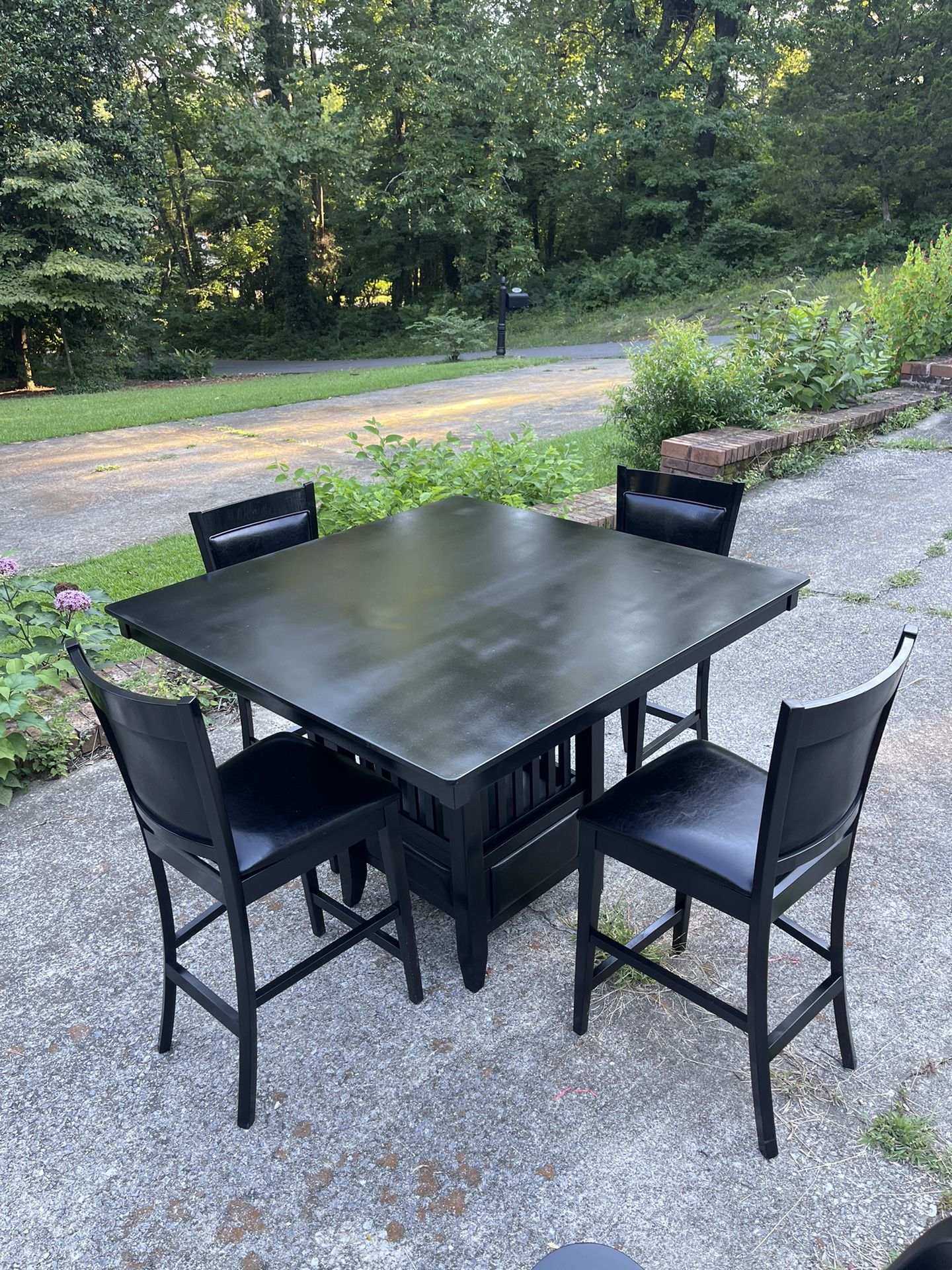 Dining Table, Black Color , Refurnished 