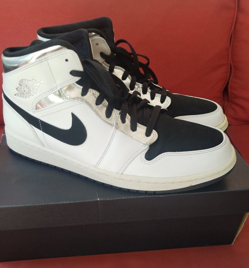Air Jordan 1 Mid
