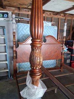 4 Post Wood Bed Frame King/Queen