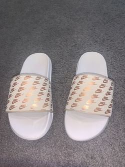 Nike sandels in cream and gold size 7