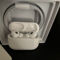 ⭐️Apple AirPod Pro 2nd Gen New With MagSafe Charging Case⭐️