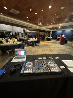 DJ Set Up