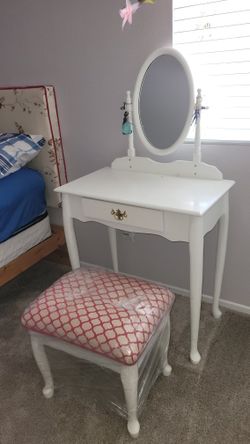 Girl's Vanity Set