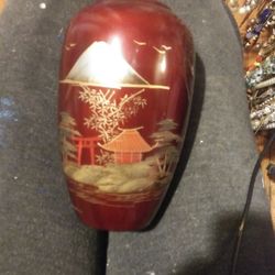 Hand paintes oriental vase