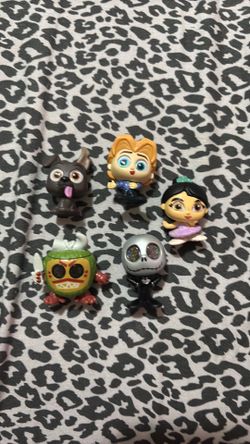 Disney Doorables Mini Figure Lot w/ Checklist Packet, 5 Pieces, Disney Franchise