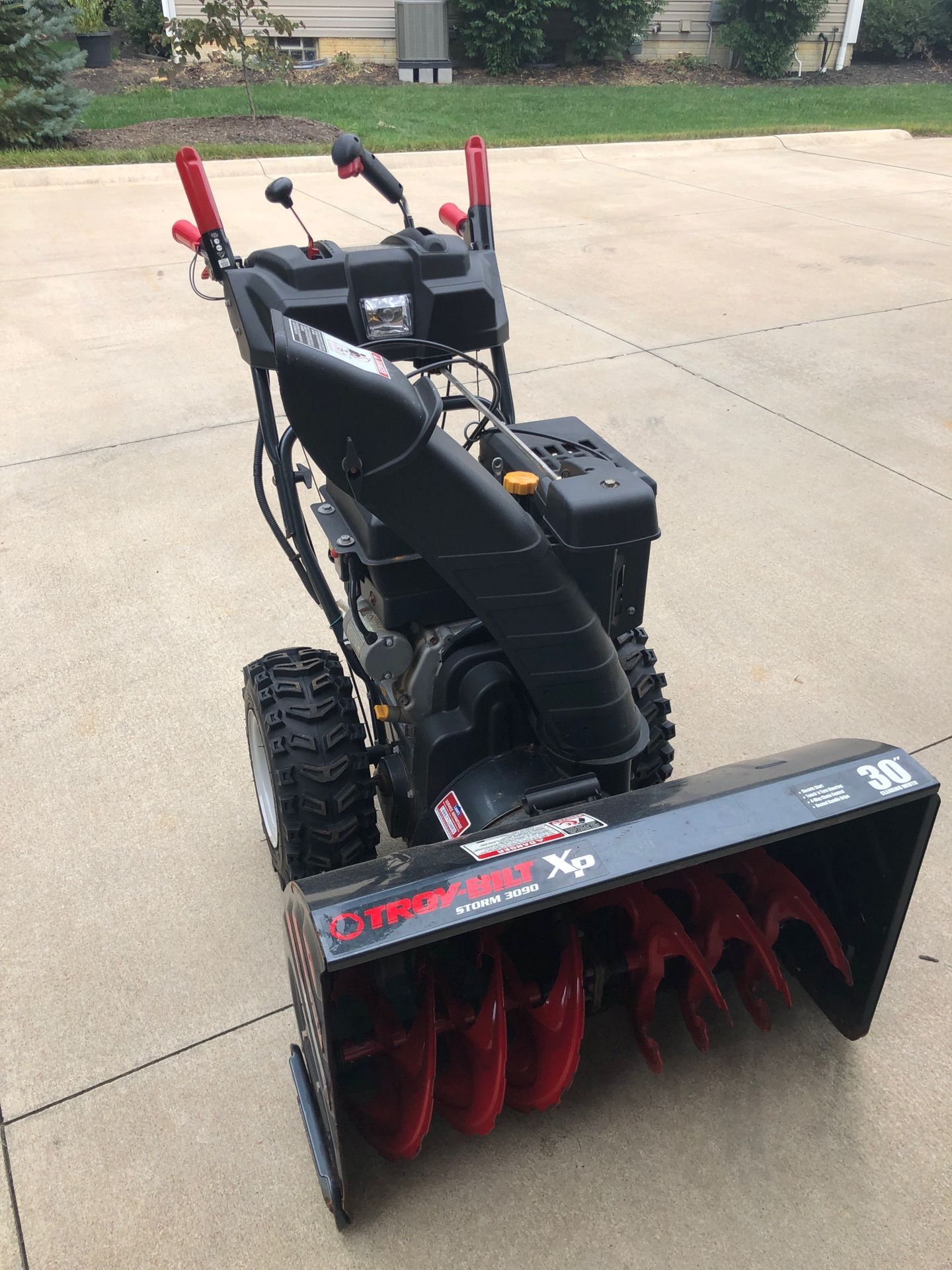Troy Bilt Xp Storm 3090 Snowblower for Sale in Painesville, OH OfferUp
