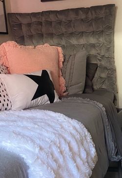 Dormify tufted headboard
