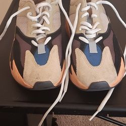 Adidas 700 Yeezys