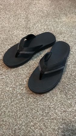 Travis Mathew Sz. 10