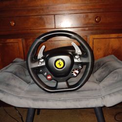 PS5 Or PS4 Steering wheel and petals