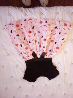 Halloween Print dress with slip underneath .(used one time granddaughter cut off tag) Size