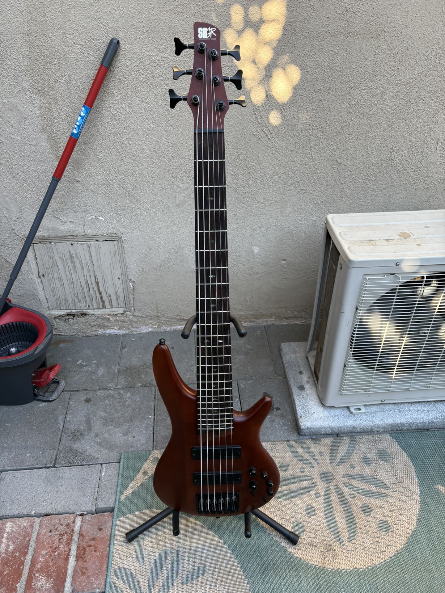 Ibanez 6 string bass