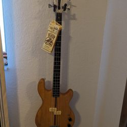 Bass Guitar Kramer Aluminum Neck 4001