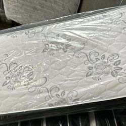 Deluxe Brand Twin Size Set 