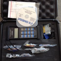 Omega CL25 Calibrator Thermometer in Case