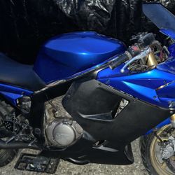 Hyosung GT 250