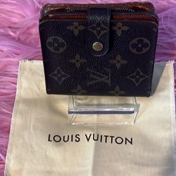 Louis Vuitton Compact Zip Wallet Monogram w/Authenticity Code 