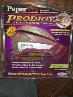 Deluxe Stapler with Staples