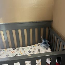 baby crib
