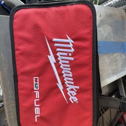 Milwaukee 12 V Hammer Drill