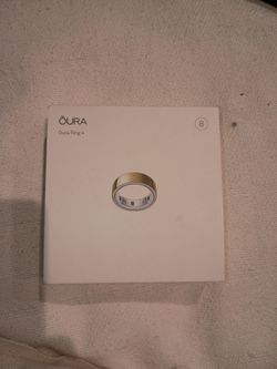 NWT Oura Ring 4 Gold Size 8