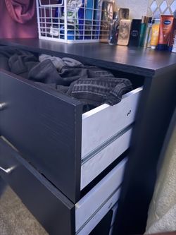 Used Chest - 5 drawers