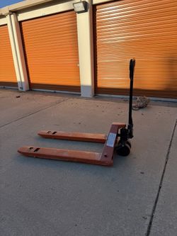 Pallet Jack (Used)