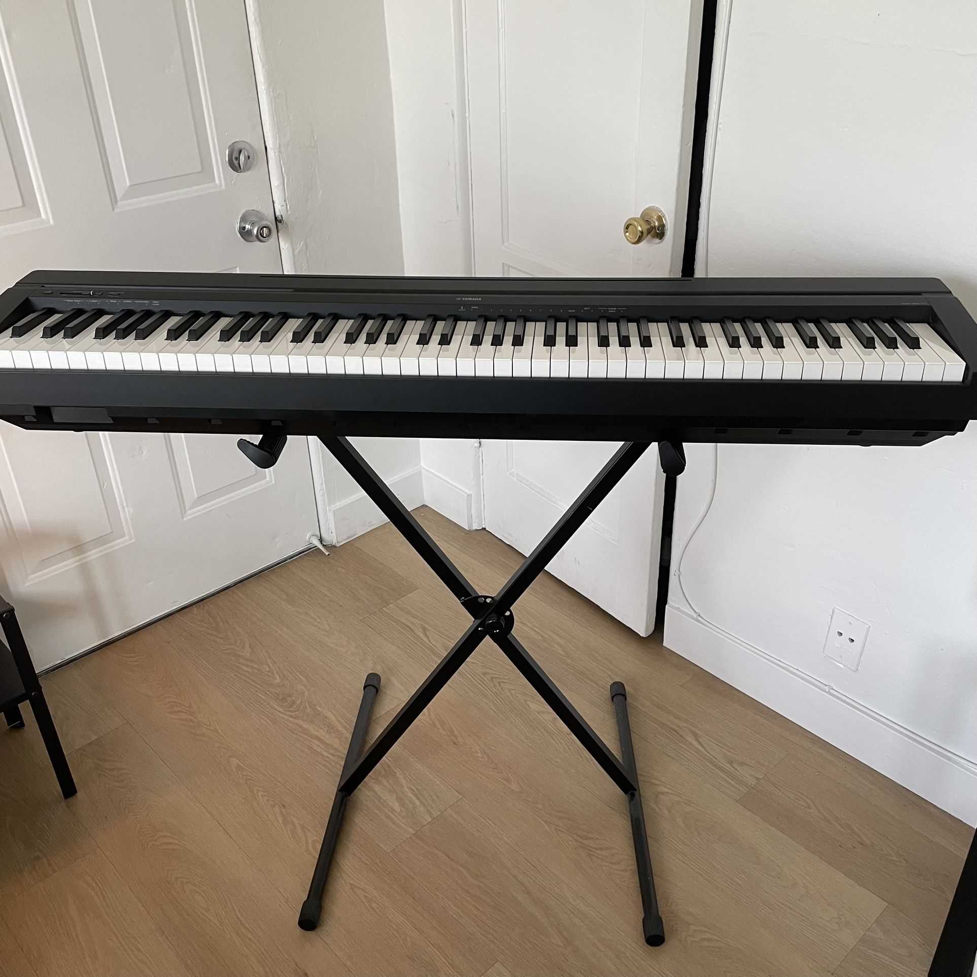 Yamaha digital piano p-71