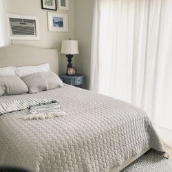 Tufted Queen Bed frame 